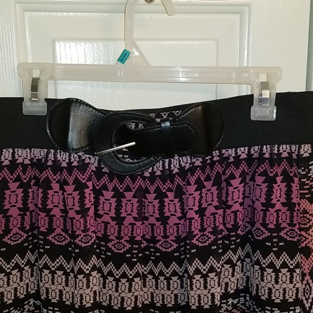 skirt - Picture 2 of 6